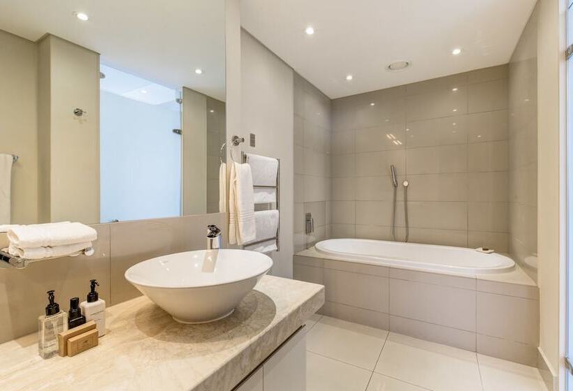 Lawhill Luxury Apartments V & A Waterfront