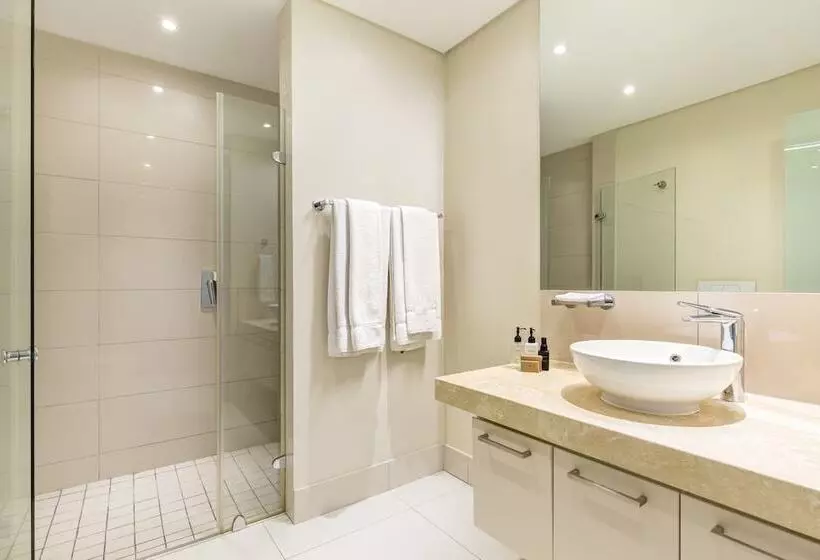 Lawhill Luxury Apartments   V & A Waterfront