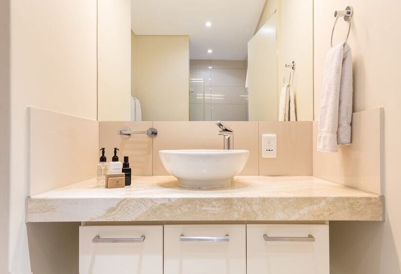 Lawhill Luxury Apartments V & A Waterfront