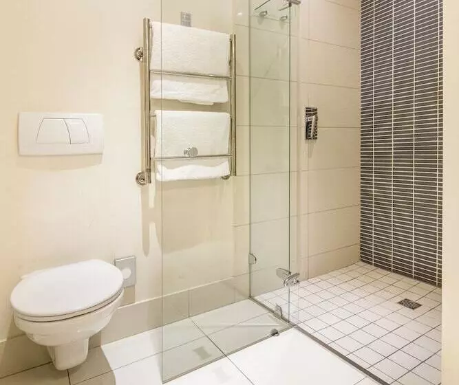 Lawhill Luxury Apartments   V & A Waterfront