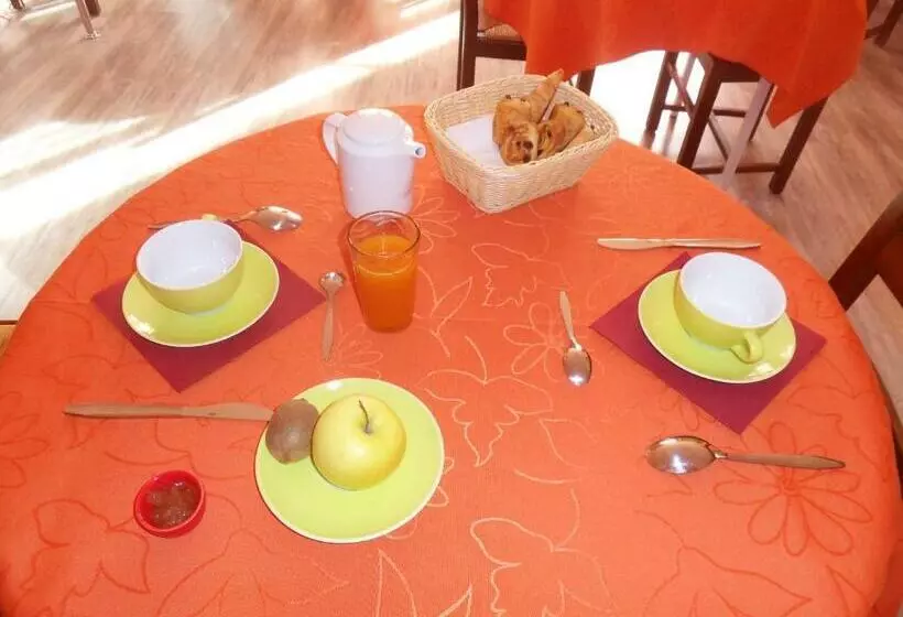 Aamiaismajoitus (B&B) Chambres D Hôtes D Accolay