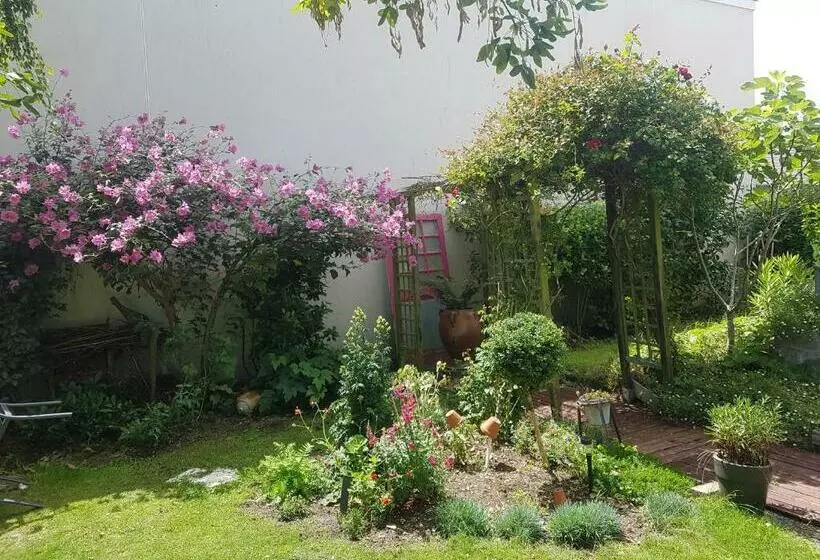 Aamiaismajoitus (B&B) Gîte Mido