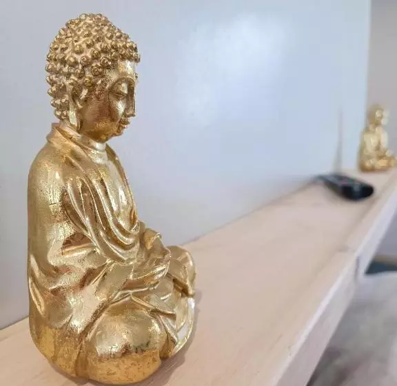 ベッドアンドブレックファースト Le Bouddha Besse