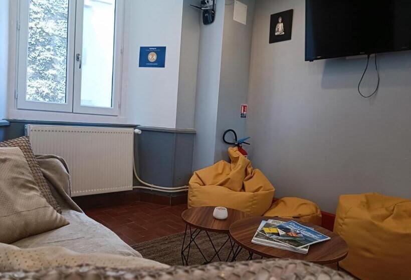 مبيت وإفطار Le Bouddha Besse