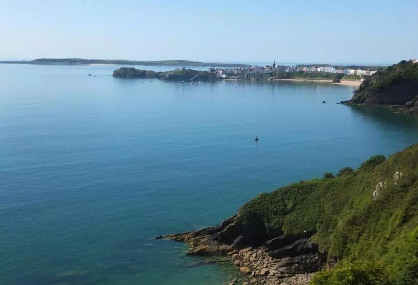 تختخواب و صبحانه North Headborough