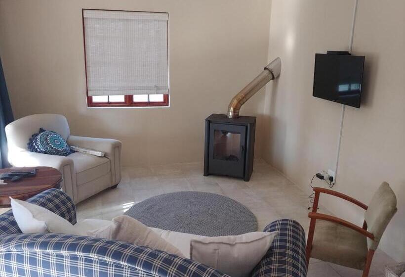 Отель Wild Hare Cottages