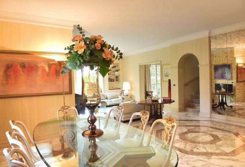 פנסיון La Via Romana Boutique Guest House