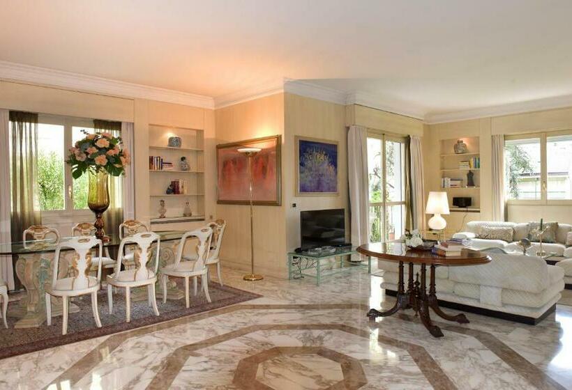 פנסיון La Via Romana Boutique Guest House