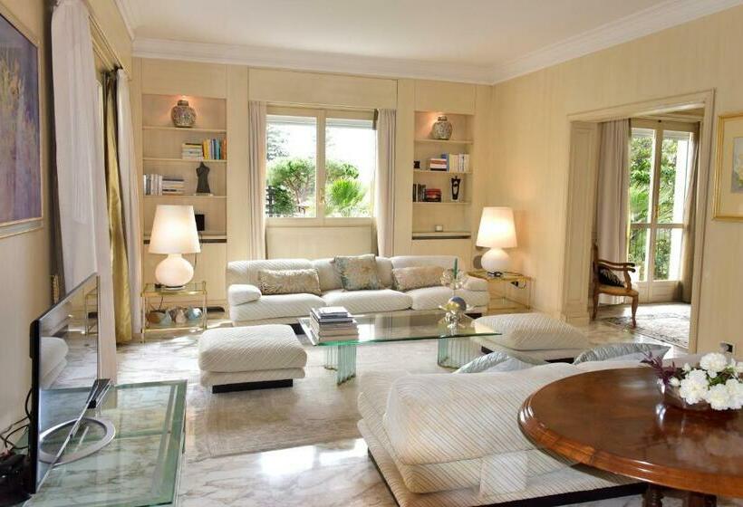 פנסיון La Via Romana Boutique Guest House