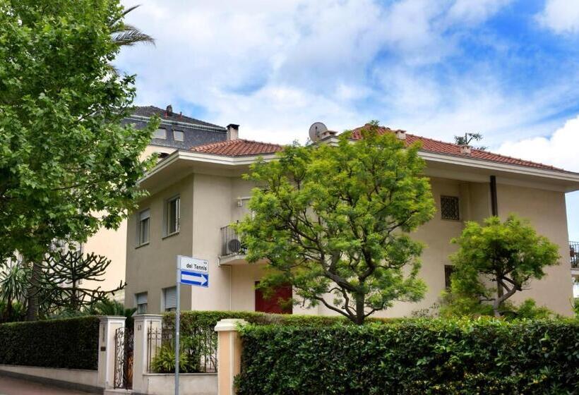 פנסיון La Via Romana Boutique Guest House