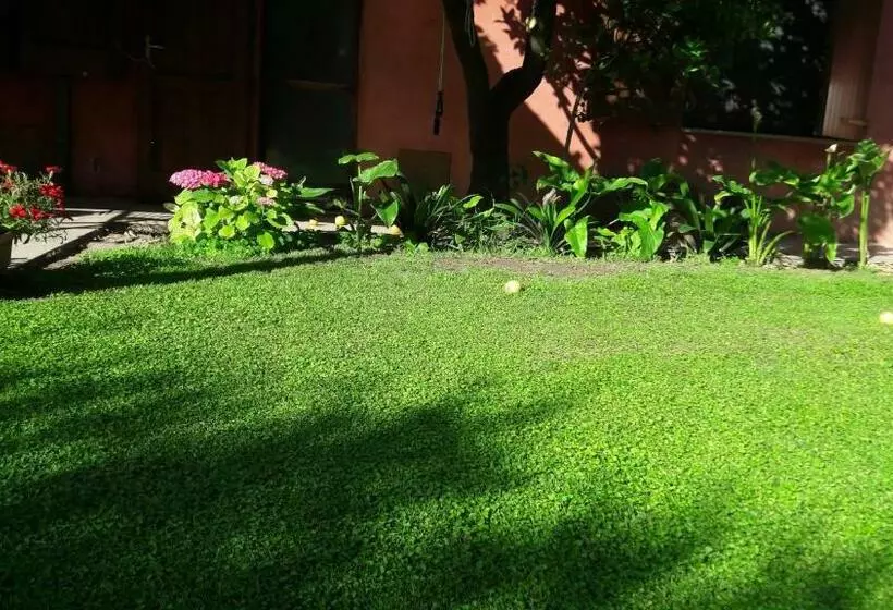 ユースホステル La Casa Rossa