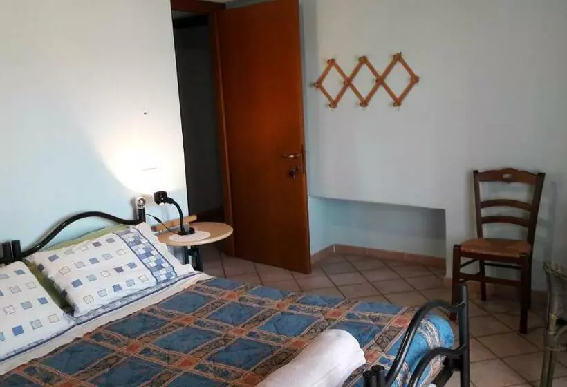 ユースホステル La Casa Rossa