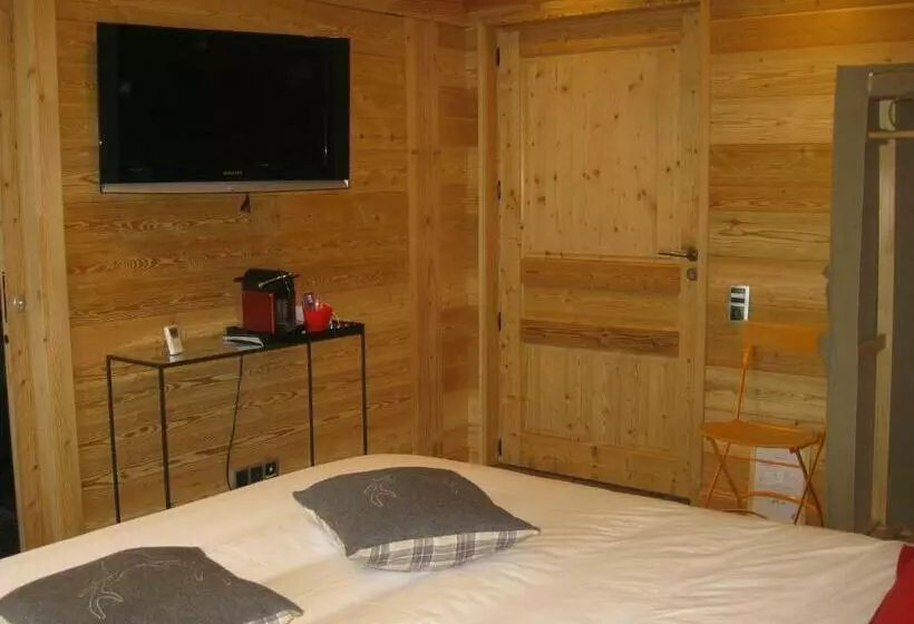 Aamiaismajoitus (B&B) Chambres D Hôtes La Vercouline