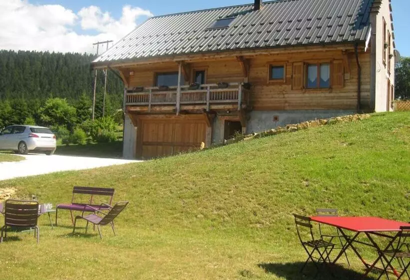 Aamiaismajoitus (B&B) Chambres D Hôtes La Vercouline