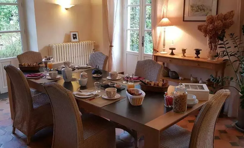 Aamiaismajoitus (B&B) La Taille De Biou