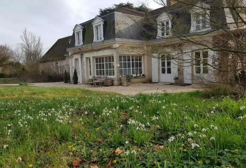 Aamiaismajoitus (B&B) La Taille De Biou