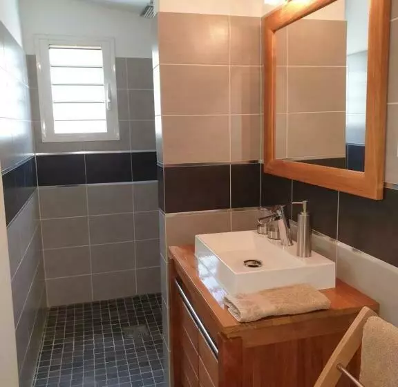 تختخواب و صبحانه Les Coeurs D Amants