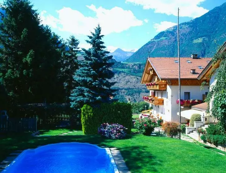 ホテル Gasthof Weisses Kreuz