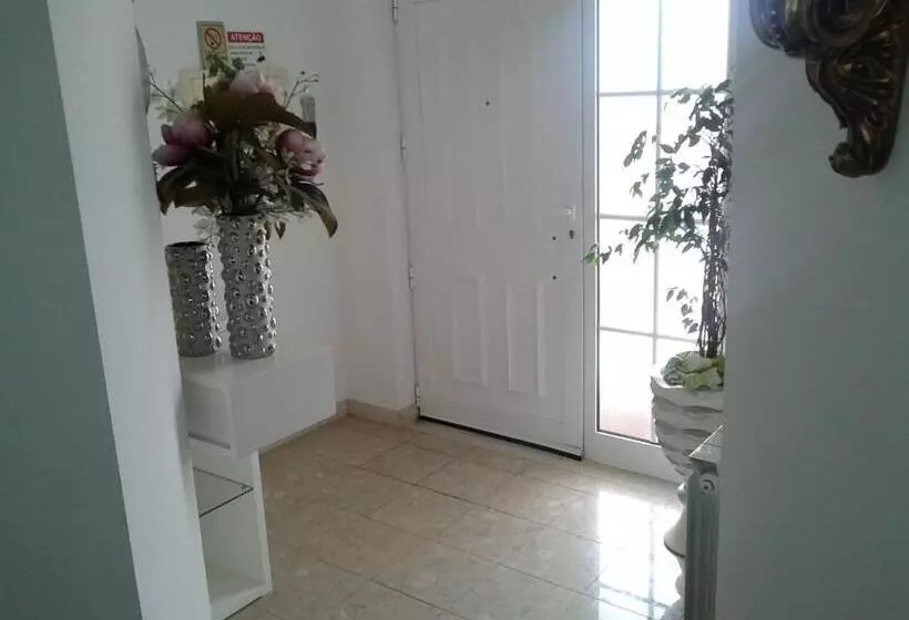Majatalo Ricky Guesthouse