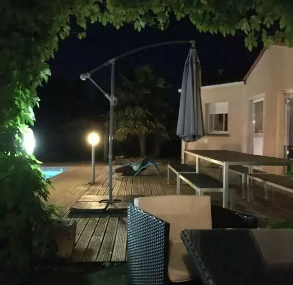 Aamiaismajoitus (B&B) La Chambre Des Amis