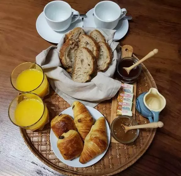 Aamiaismajoitus (B&B) Taillefer