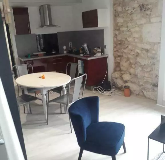 Aamiaismajoitus (B&B) Taillefer