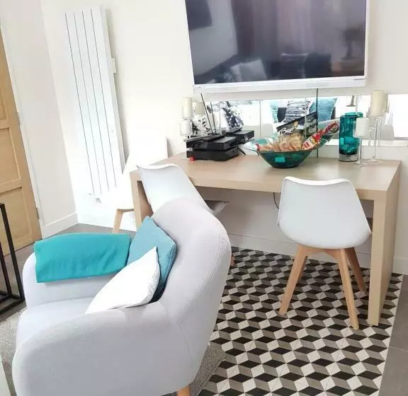 Majatalo 35m2   10 Min De Cdg   30 Min De Paris   10 Du Salon Expo Villepinte