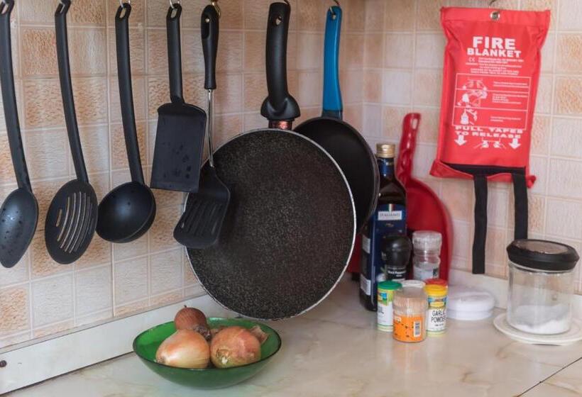 پانسیون Acomodation House Kavarna