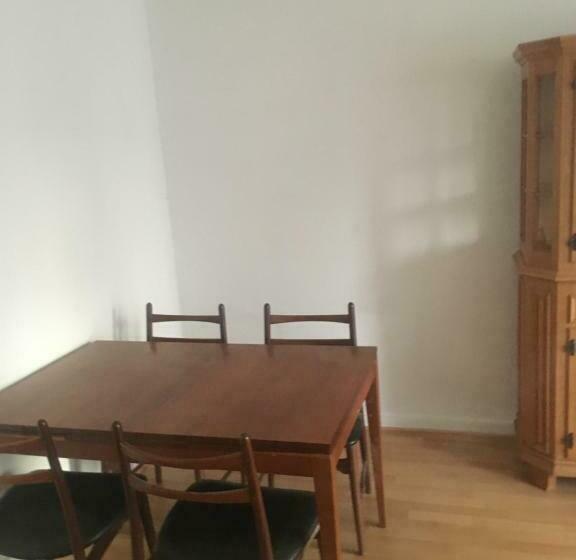 Пансион Apartment In Duisburg Rheinhausen