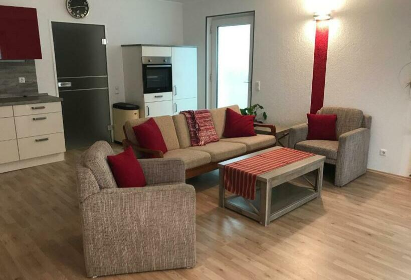 膳宿费 Ruhige Souterrainwohnung