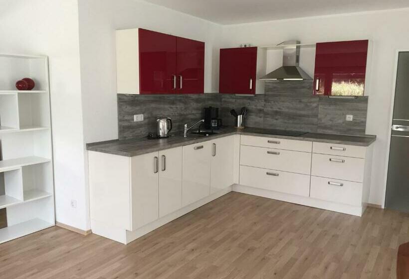 膳宿费 Ruhige Souterrainwohnung