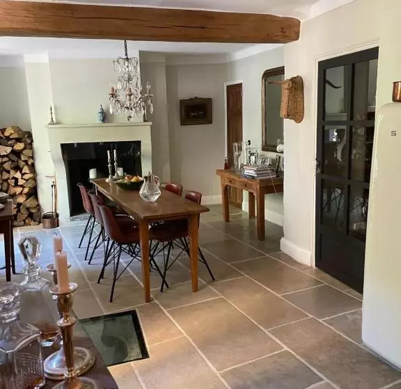 Aamiaismajoitus (B&B) L Aile Du Chateau