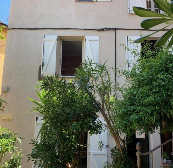 Bed and Breakfast L Aile Du Chateau