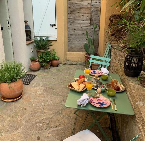 Bed and Breakfast L Aile Du Chateau