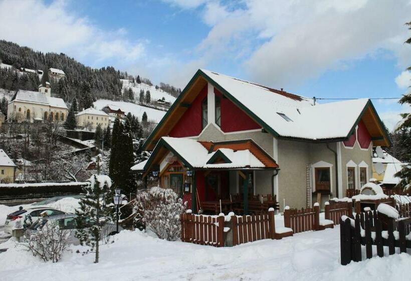 住宿加早餐 Landcafe & Pension Stadl