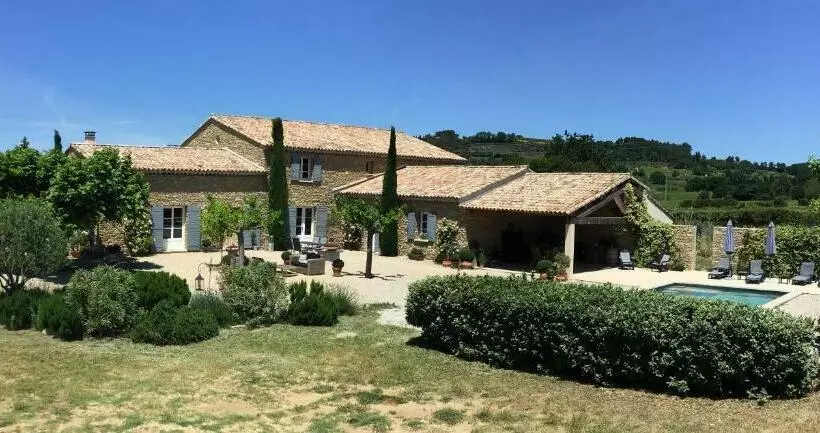 تختخواب و صبحانه Mas Du Vieux Tilleul