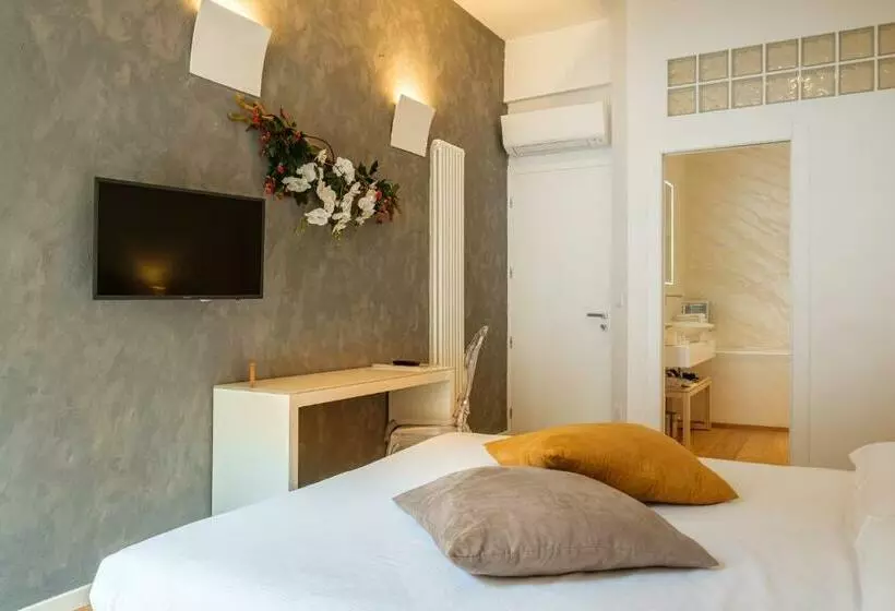 تختخواب و صبحانه Tempobiancosuites