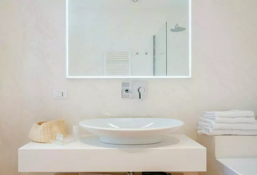 تختخواب و صبحانه Tempobiancosuites