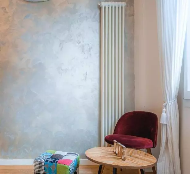 تختخواب و صبحانه Tempobiancosuites