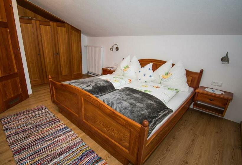 Отель Bio Bergbauernhof Ederhias