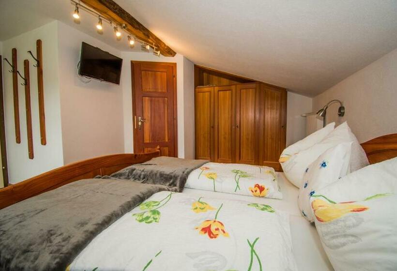 Отель Bio Bergbauernhof Ederhias