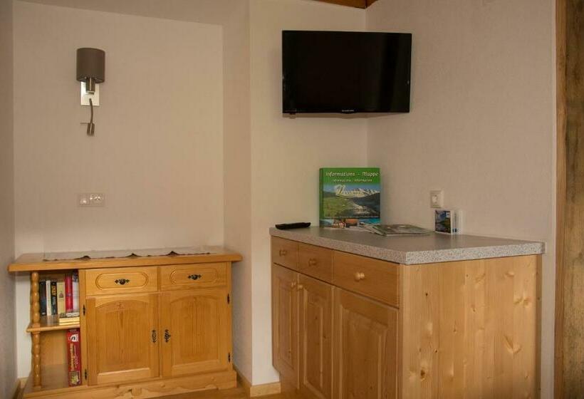 Отель Bio Bergbauernhof Ederhias