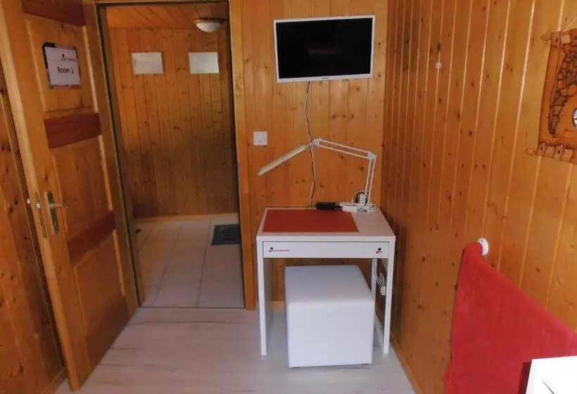 Postman8   Bed And Breakfast