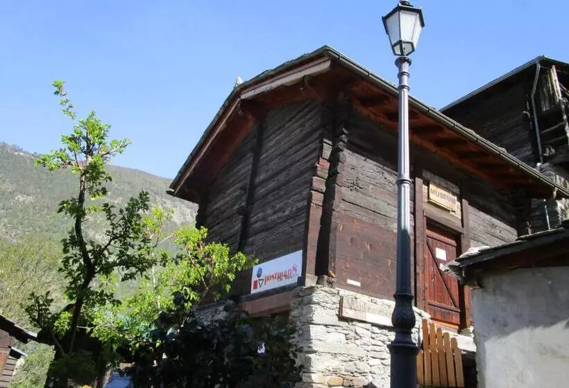 Postman8   Bed And Breakfast