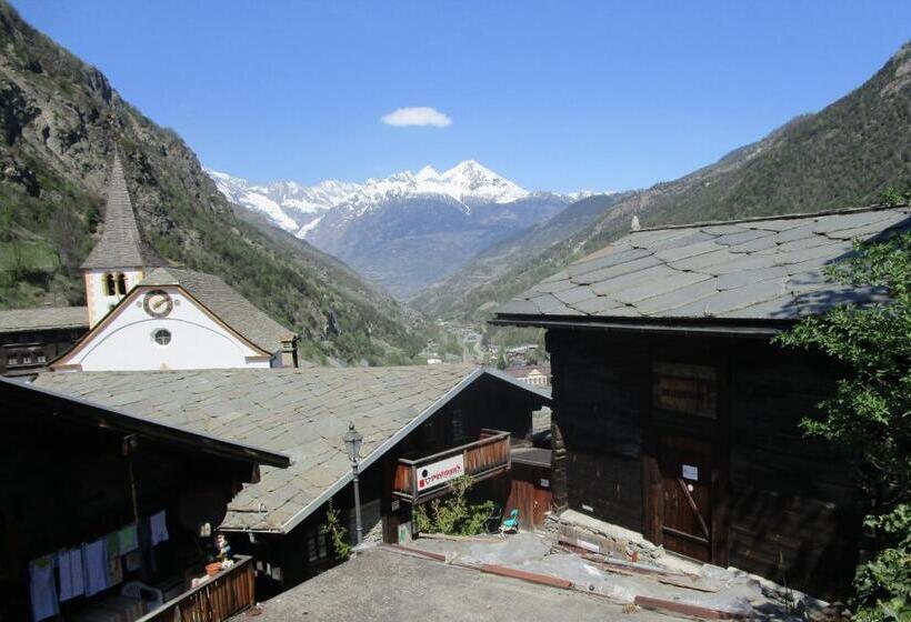 Postman8   Bed And Breakfast