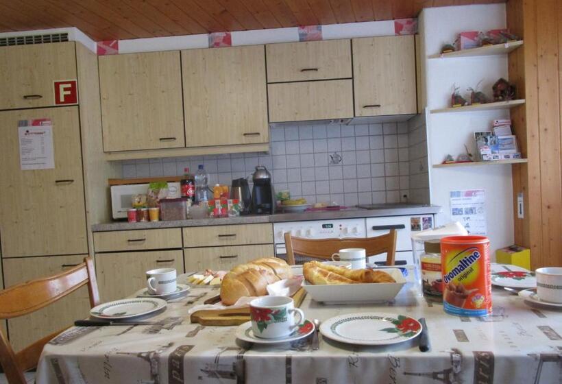 Postman8   Bed And Breakfast