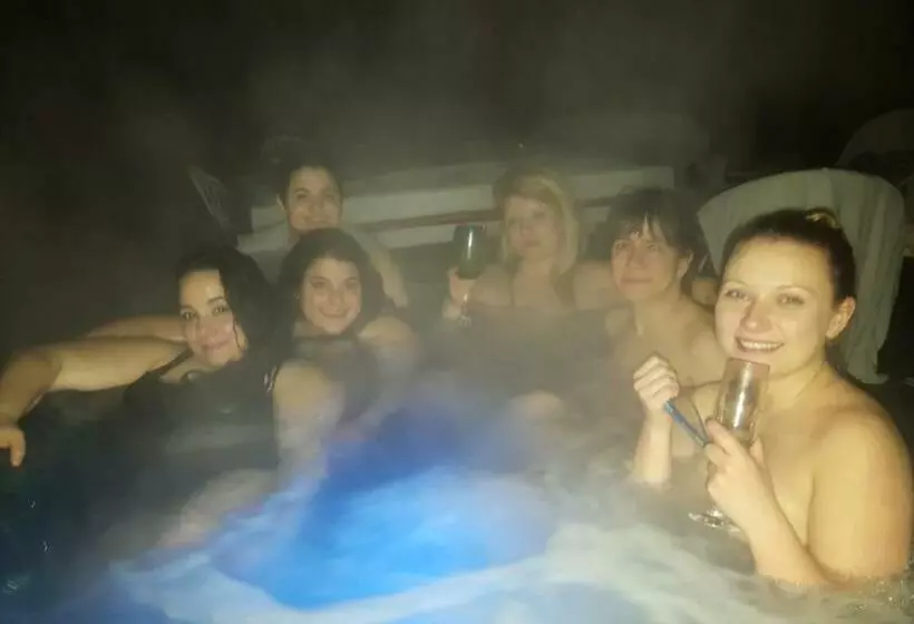 Aamiaismajoitus (B&B) A Meadow House