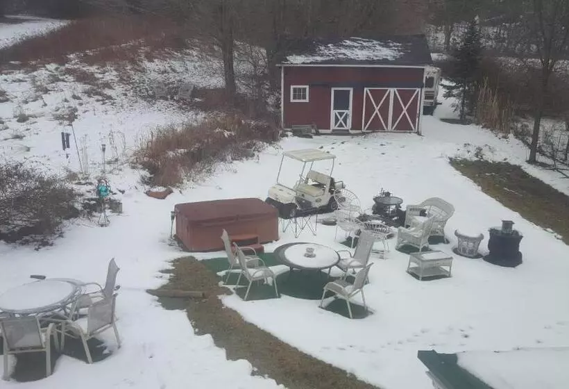 Aamiaismajoitus (B&B) A Meadow House