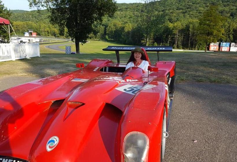 مبيت وإفطار A Meadow House