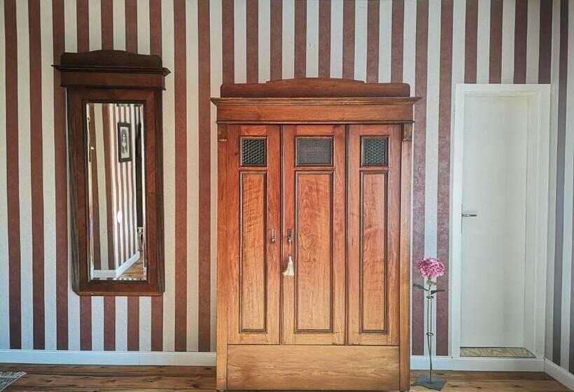 ベッドアンドブレックファースト Am Lindenplatz